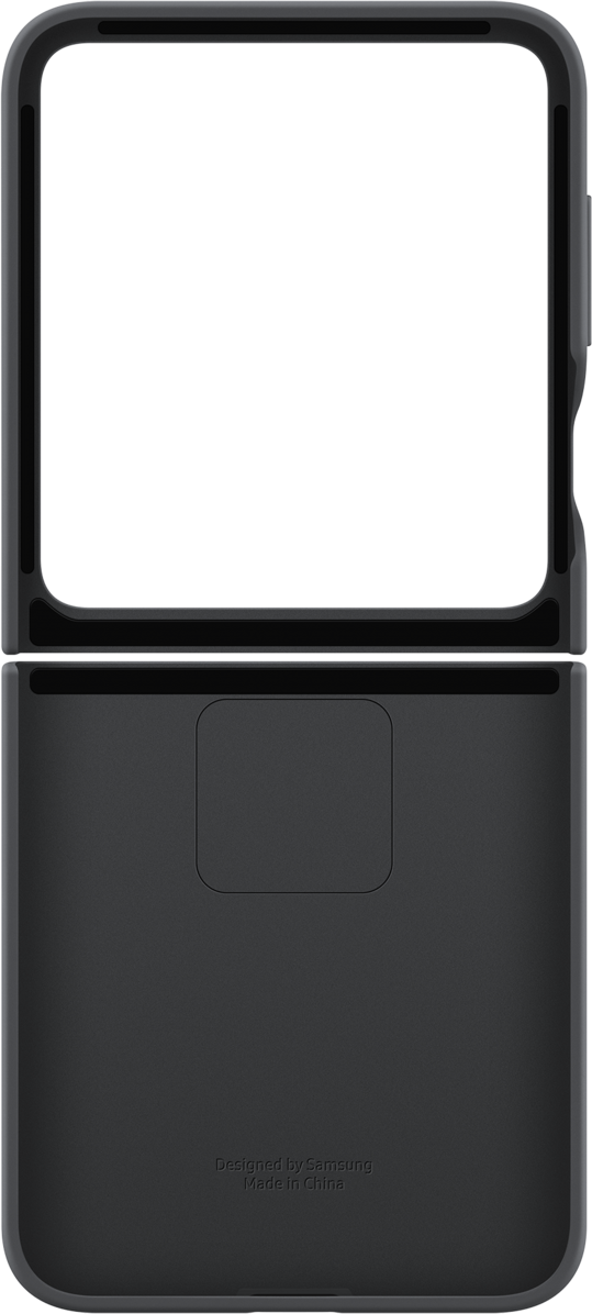 Une coque de téléphone noire en position ouverte et pliée. Elle a une indentation carrée, avec le texte "Designed by Samsung, Made in China".