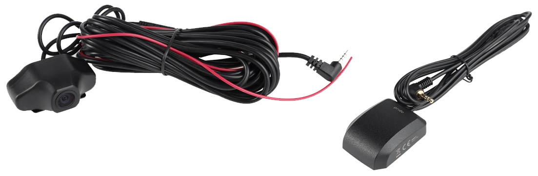 Czarna kamera samochodowa z przewodami, czarnymi i czerwonymi, oraz małe urządzenie z jackiem.
