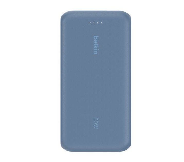 Mavi bir Belkin 30W powerbank. Sol üstte Belkin logosu ve sağ altta 30W yazısı bulunmaktadır.