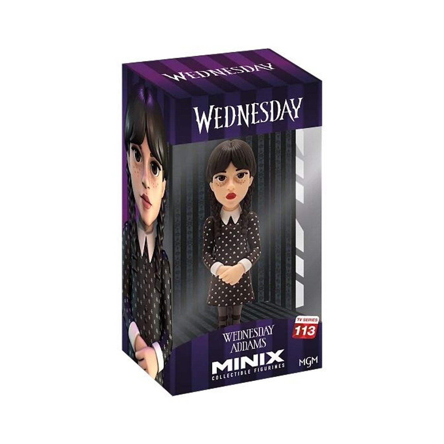 Una statuetta da collezione Minix di Mercoledì Addams è all'interno di una scatola. La scatola presenta il logo Mercoledì e l'immagine della statuetta. La statuetta indossa un vestito a pois.