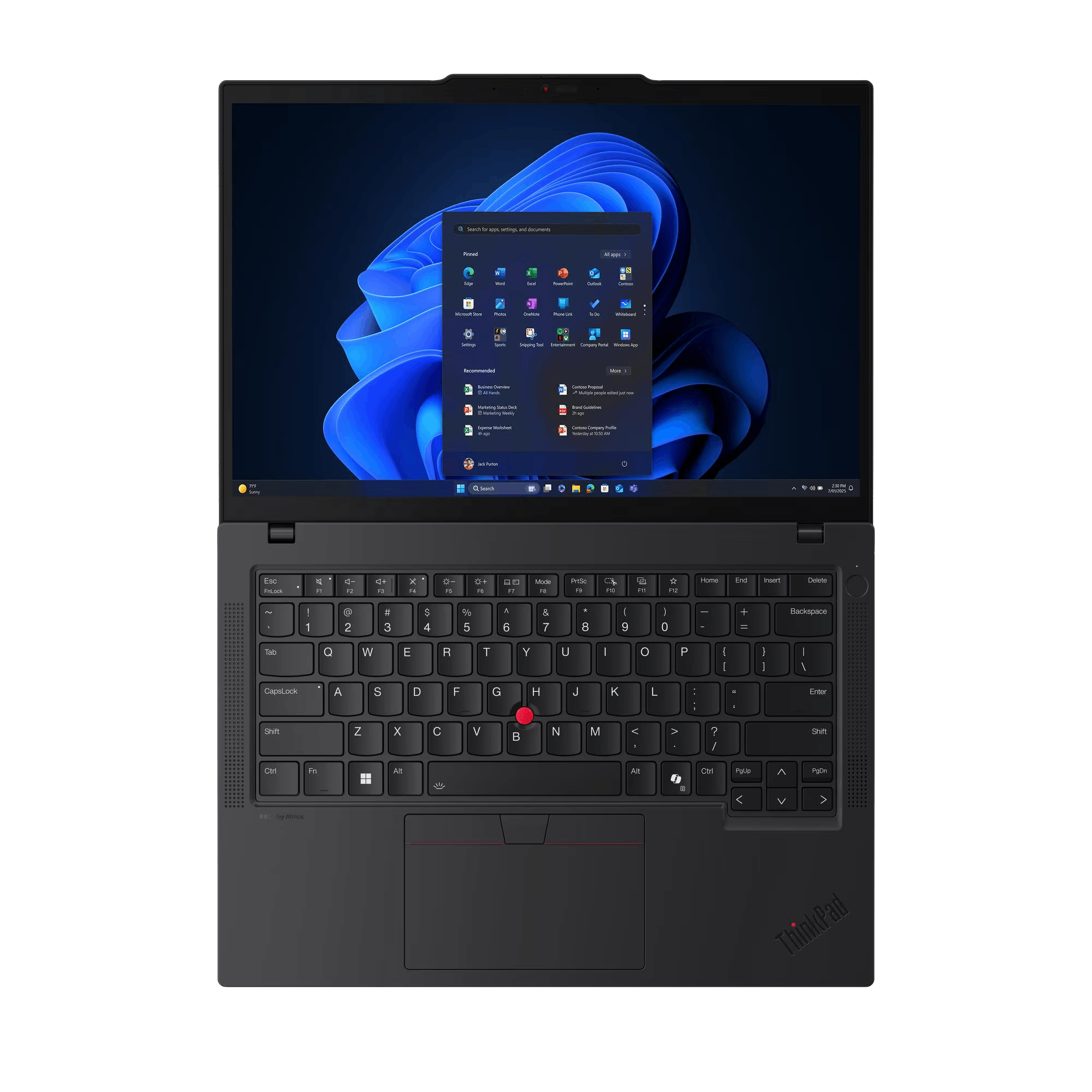 Portátil negro abierto sobre una superficie negra, mostrando Windows 11, teclado y trackpoint rojo.