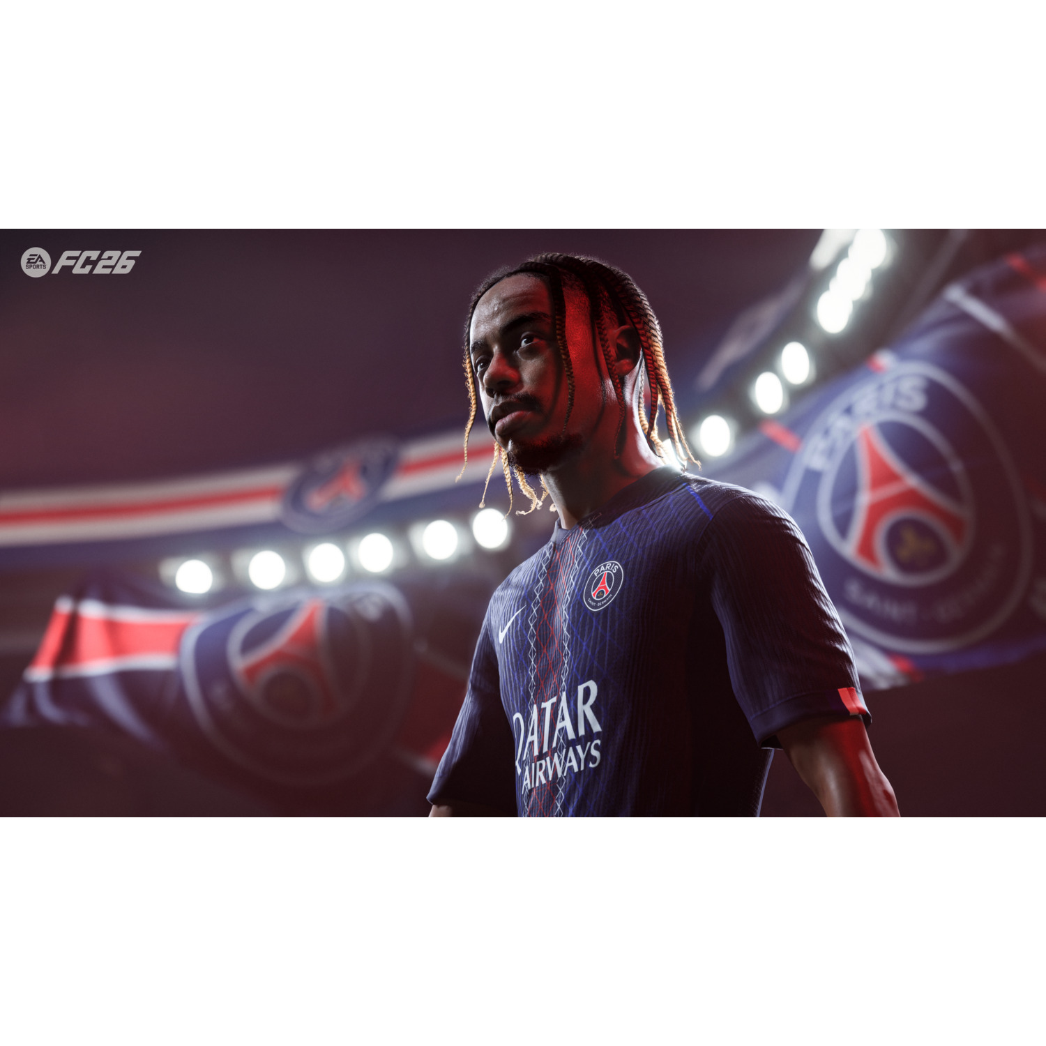 Un joueur de foot en maillot bleu. Le maillot a 'Qatar Airways'. Le fond montre les lumières du stade et les logos de l'équipe.