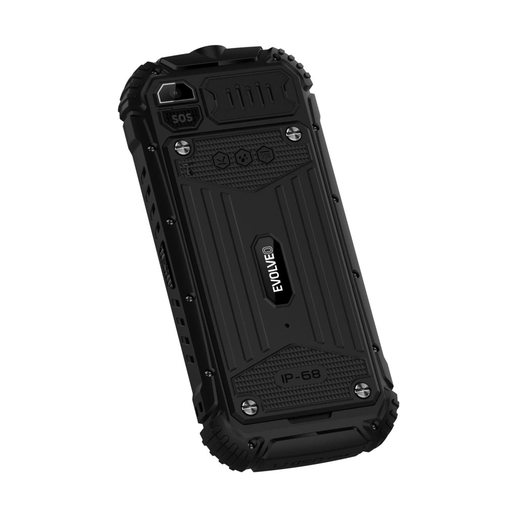 Fekete, strapabíró telefon 'Evolveo' logóval. SOS gombbal és IP-68 besorolással. Textúrált hátlap és fémcsavarok.