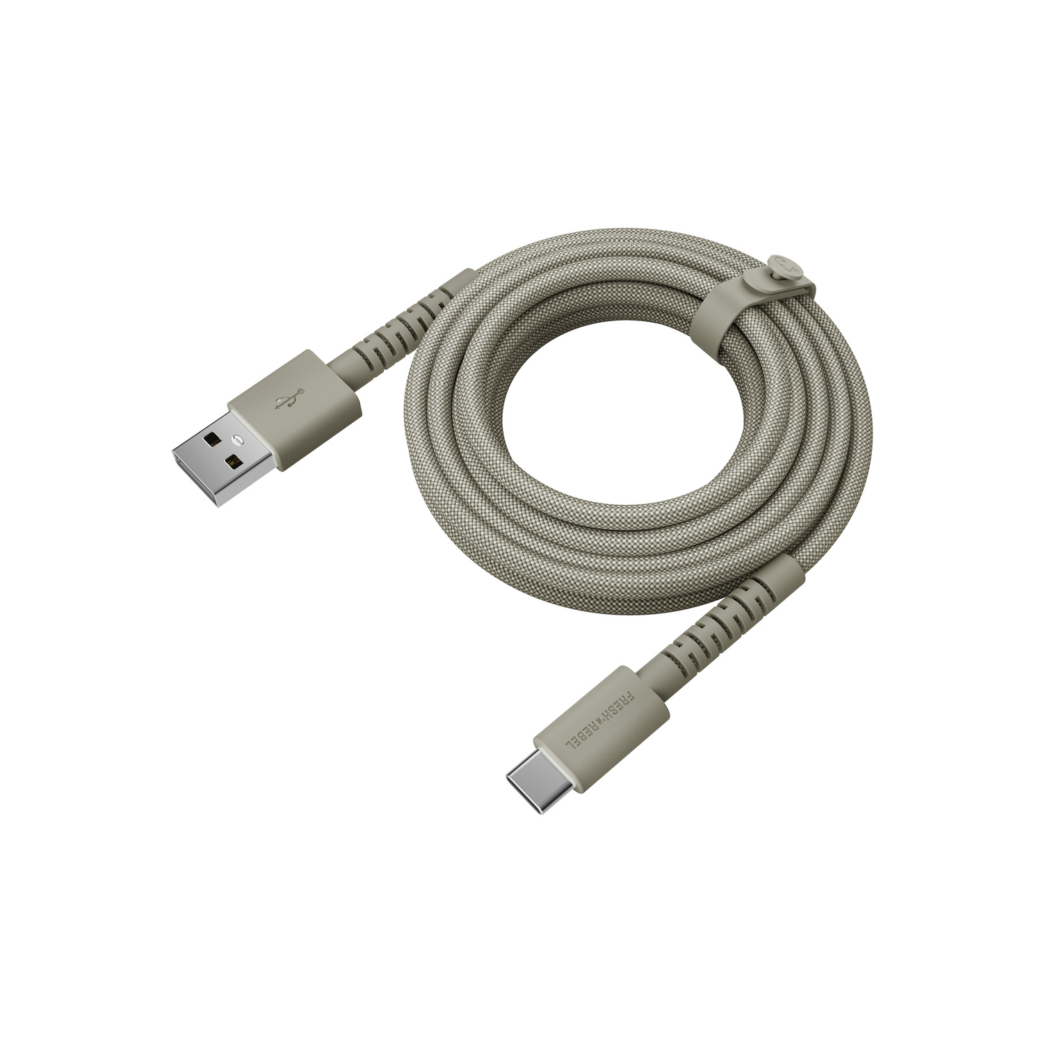 Un câble de charge USB-C gris avec un port USB et un connecteur USB-C. Le câble est enroulé et maintenu par une sangle.