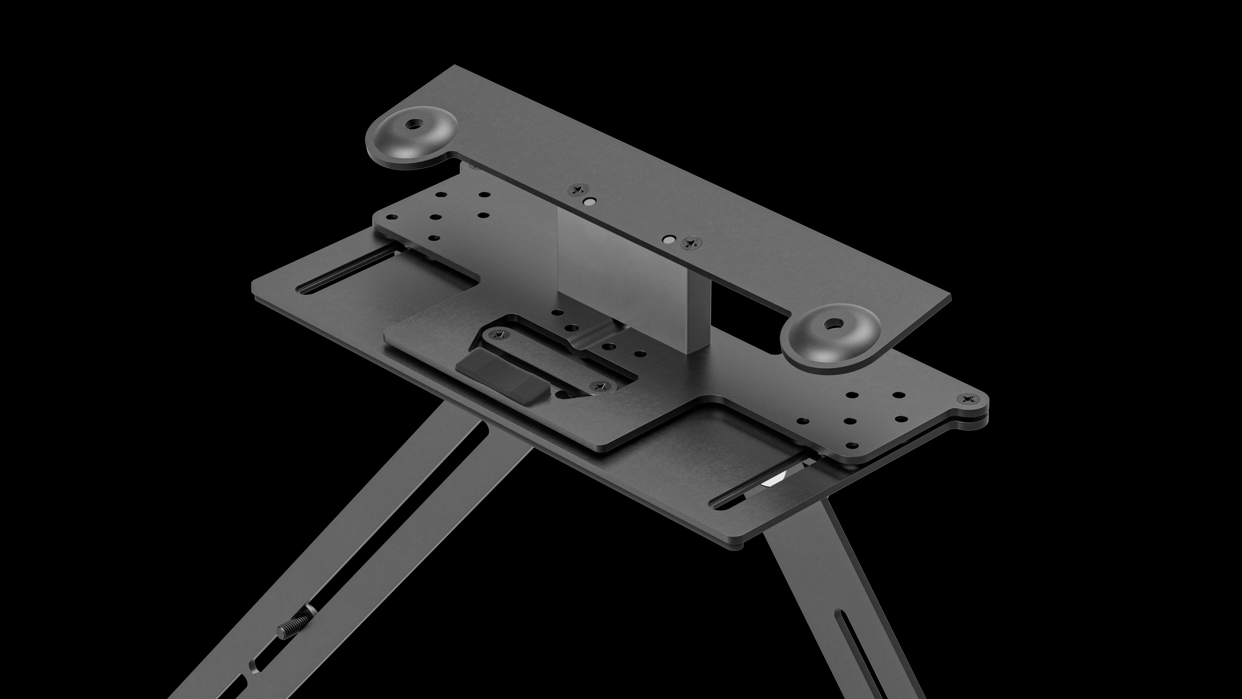 Eine schwarze Metallstruktur, wahrscheinlich Teil eines Gaming-Setups, mit mehreren Platten, Schrauben und Stützbeinen, vor schwarzem Hintergrund.