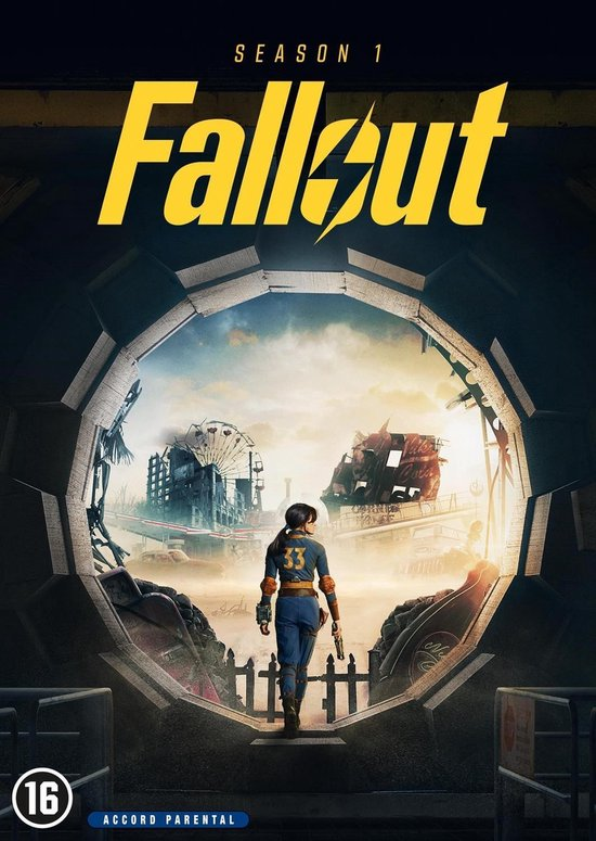 Een vrouw in blauw en geel staat met een pistool en kijkt door een betonnen boog naar een post-apocalyptische stad. Het Fallout-logo staat erboven.
