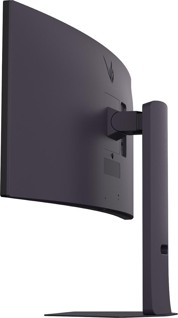 Ein gebogener Monitor, dunkelgrau, wird von hinten gezeigt. Er hat einen Ständer und einen Arm. Das LG-Logo ist sichtbar.