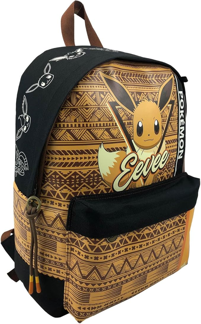 Una mochila de Pokémon Eevee con patrones negros y marrones. Eevee está al frente. La mochila tiene correas marrones y un bolsillo.