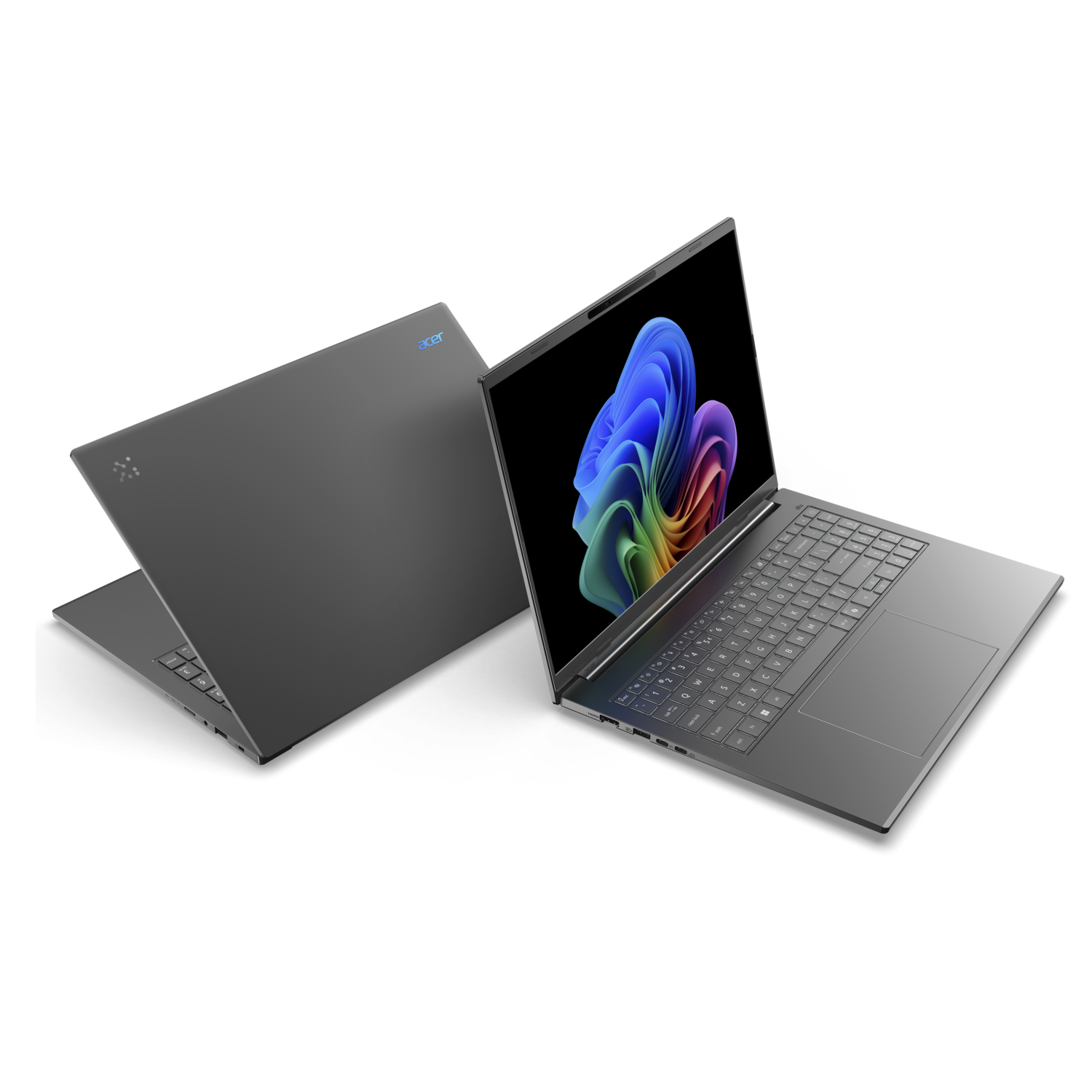 Twee grijze laptops, één open met een kleurrijk scherm. De andere gesloten. Het Acer-logo is zichtbaar.