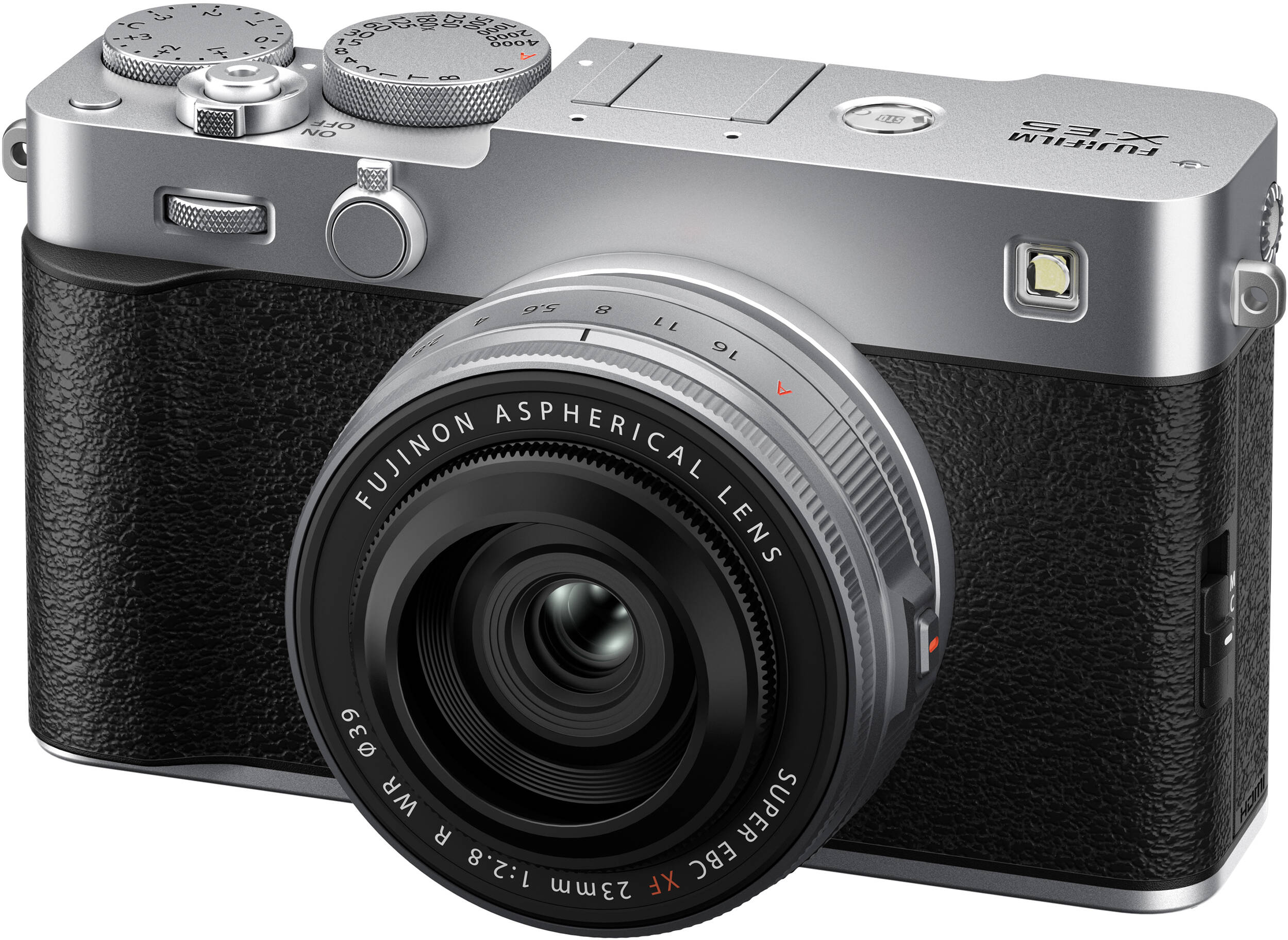 Silberne Fujifilm X-E3 Kamera mit schwarzem Objektiv und Ledergriff, Zifferblätter und Knöpfe sichtbar.