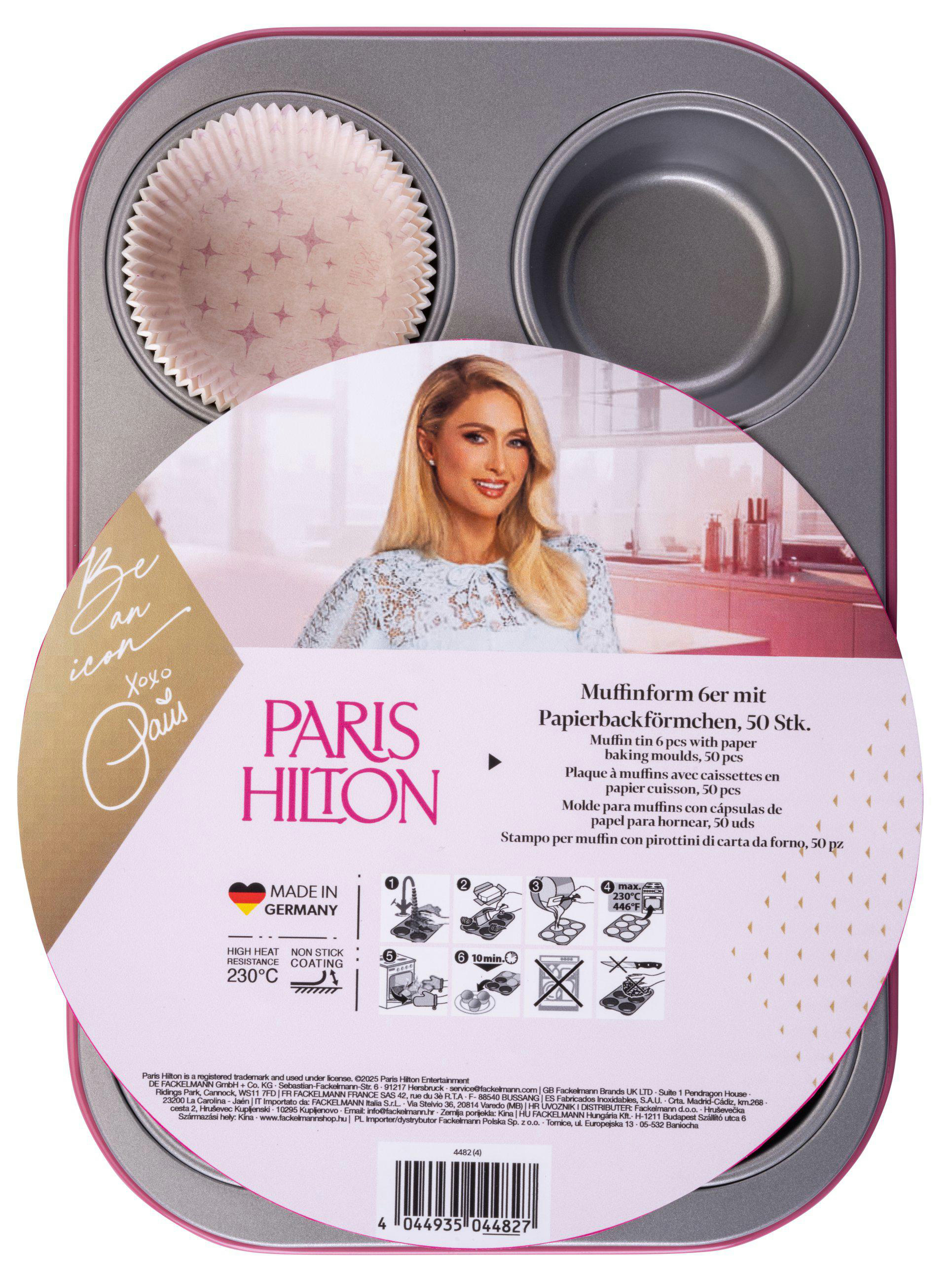 Eine Muffin-Form mit zwei gefüllten Papierbechern, einem Frauenbild und Text auf rosa-grauem Hintergrund.