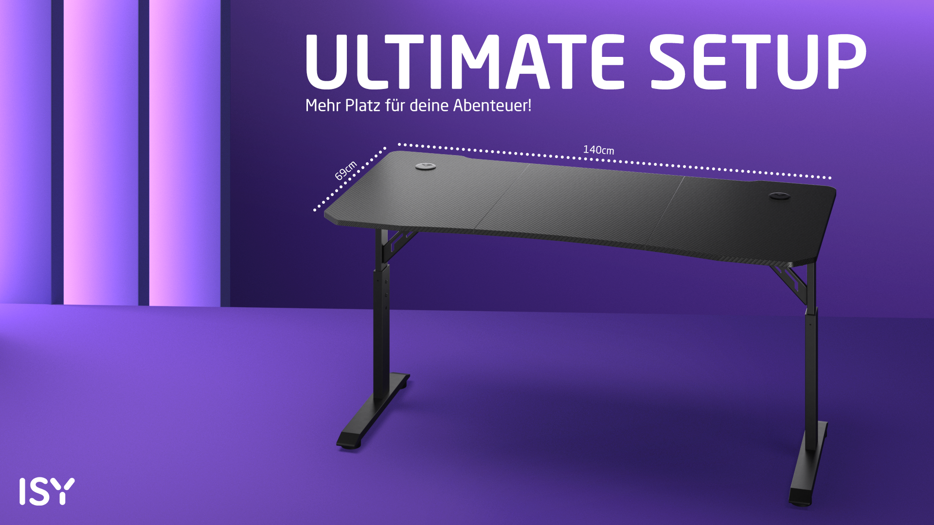 Schwarzer Gaming-Schreibtisch mit Maßangaben. Text lautet 'ULTIMATE SETUP'. Der Hintergrund ist lila.