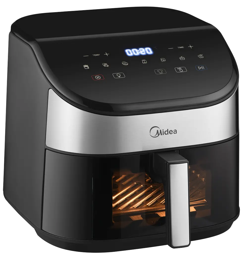 Czarna i srebrna frytkownica Midea. Posiada cyfrowy wyświetlacz z 00:20. Wnętrze jest podświetlone, z uchwytem z przodu.