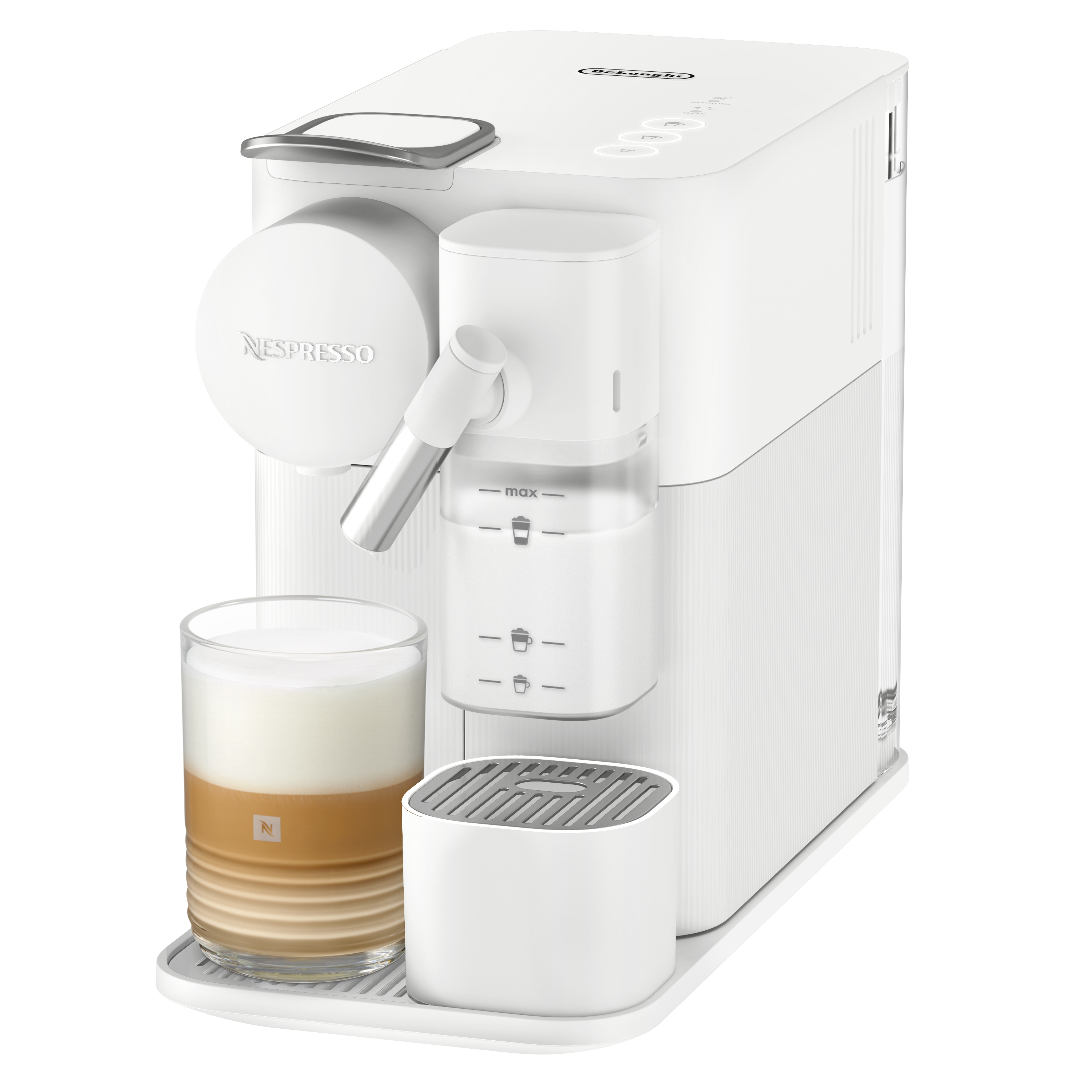 Weiße Nespresso-Maschine mit einem Glas Latte. Mit Milchaufschäumer und kleinem Behälter. Der Hintergrund ist weiß.