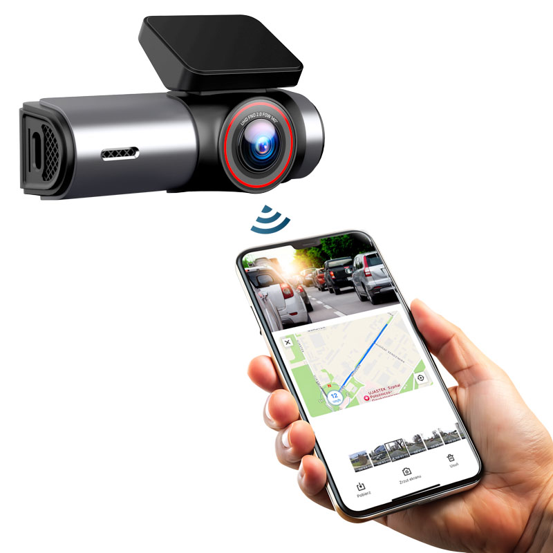 Kamera samochodowa połączona z telefonem wyświetla drogę pełną samochodów. Telefon pokazuje mapę. Kamera samochodowa jest czarna i srebrna.