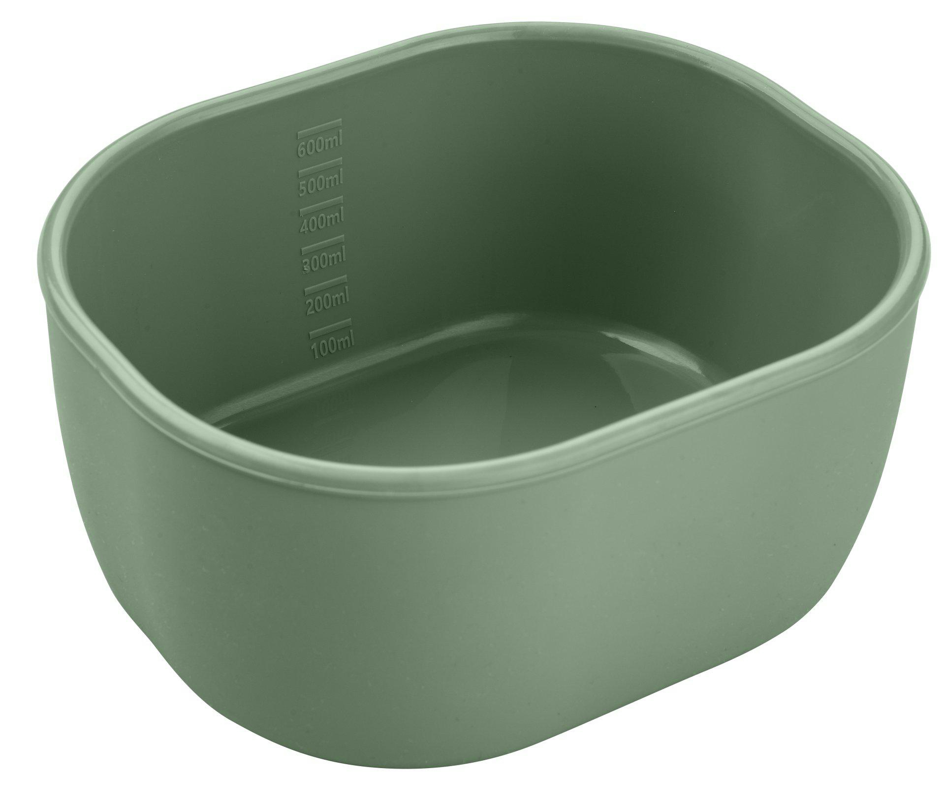 Eine grüne, quadratisch geformte Messschüssel mit Volumenmarkierungen von 100 ml bis 600 ml.