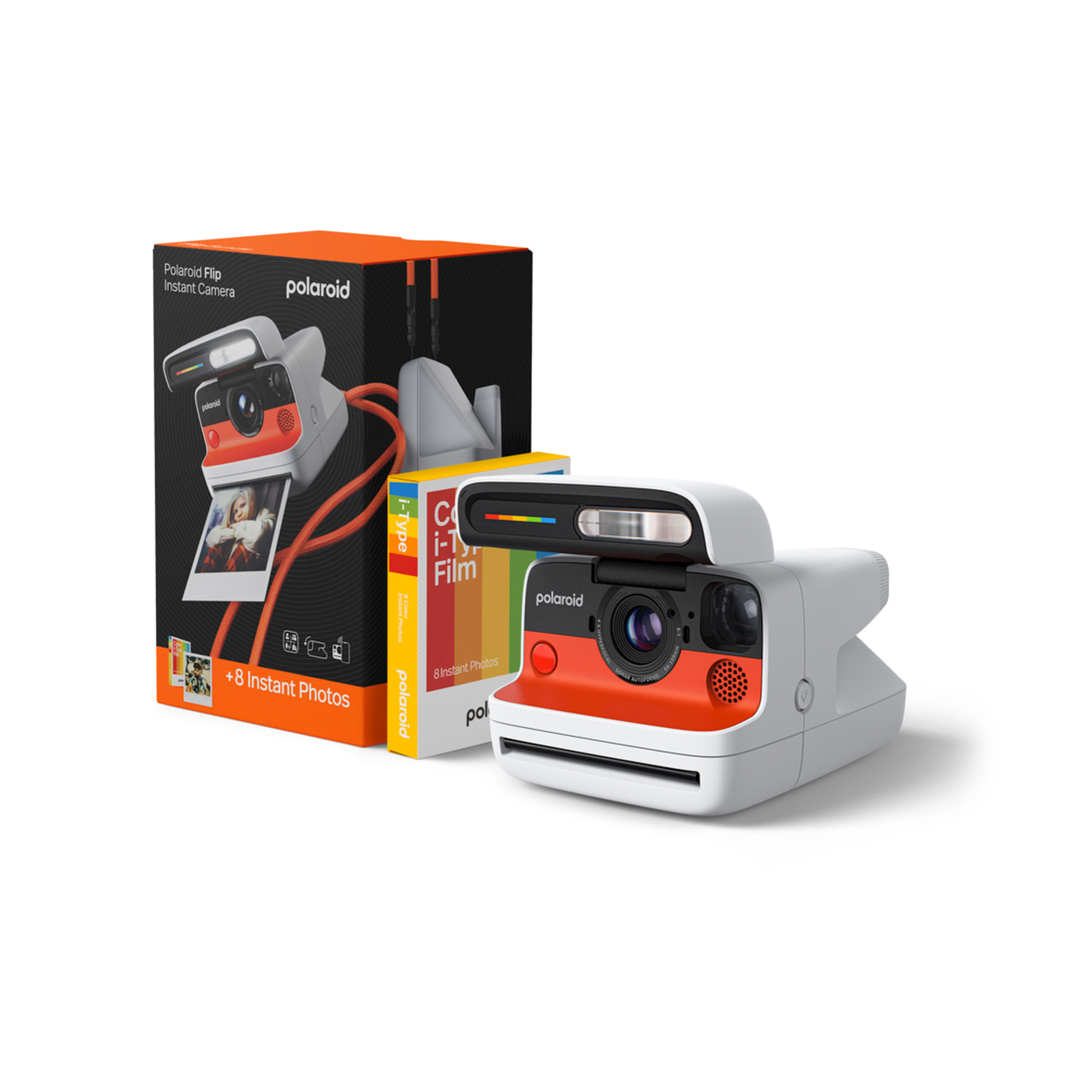 Una fotocamera istantanea Polaroid bianca e arancione con una scatola e una confezione di pellicole su sfondo bianco.
