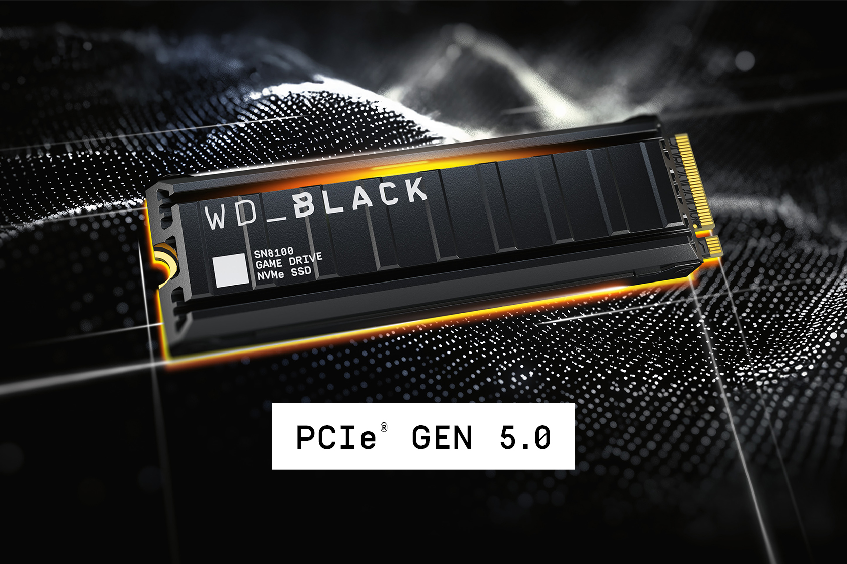 Schwarze WD_BLACK SN8100 NVMe SSD. PCIe Gen 5.0 Text. Schwarzer Hintergrund mit weißen Punkten und orangefarbenem Leuchten.