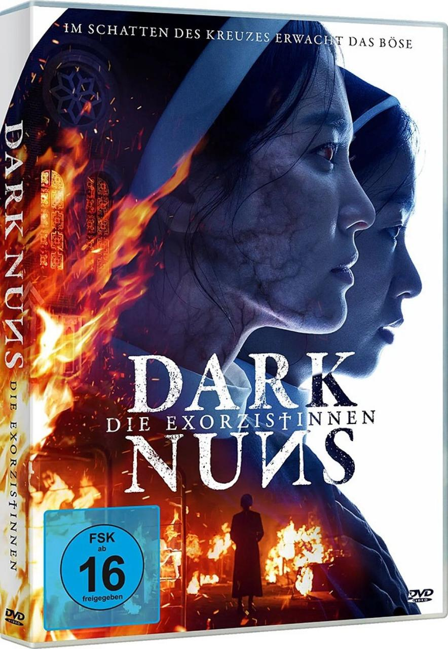 DVD-Cover von Dark Nuns. Zwei Nonnen, eine im Fokus, Flammen und Titeltext, mit einer Figur vor einem Feuer.