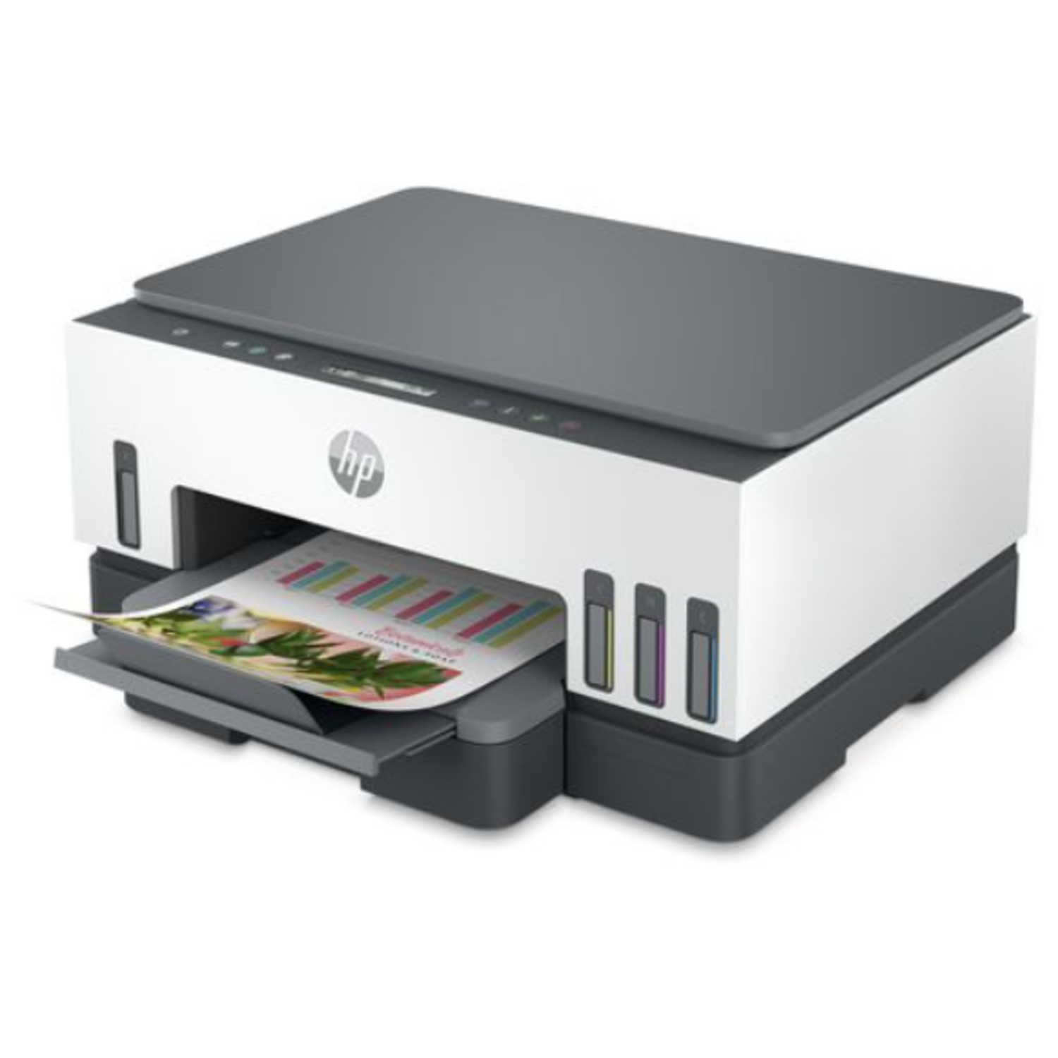 Een witte en grijze HP-printer met een afgedrukt document in de uitvoerlade. Gekleurde inktcartridges zijn zichtbaar.
