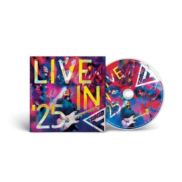 Albumcover und CD 'Live in 25 Fargo', Gitarre spielende Bandmitglieder. Lebendige Farben und Text auf weißem Hintergrund.