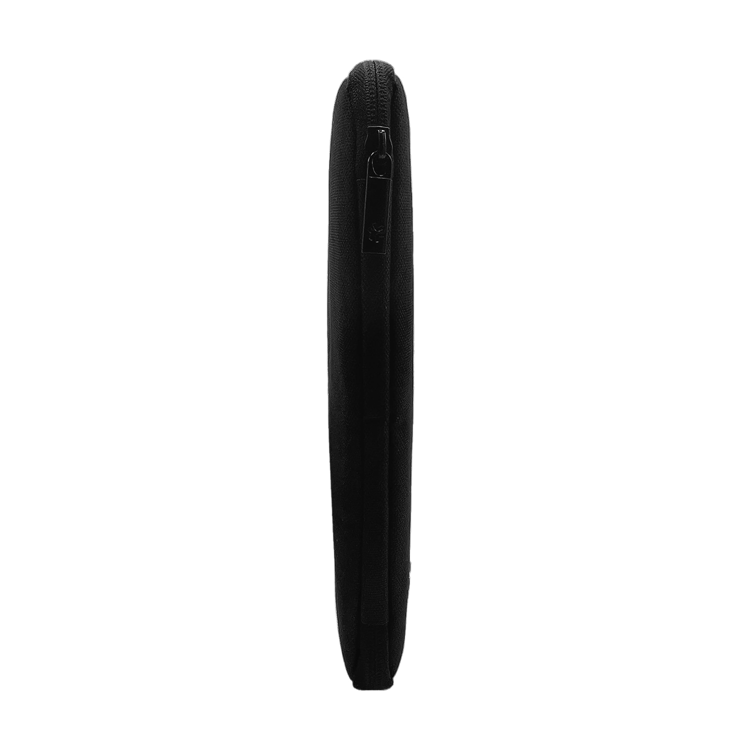 Una custodia verticale nera per laptop con cerniera nella parte superiore. Lo sfondo è bianco.
