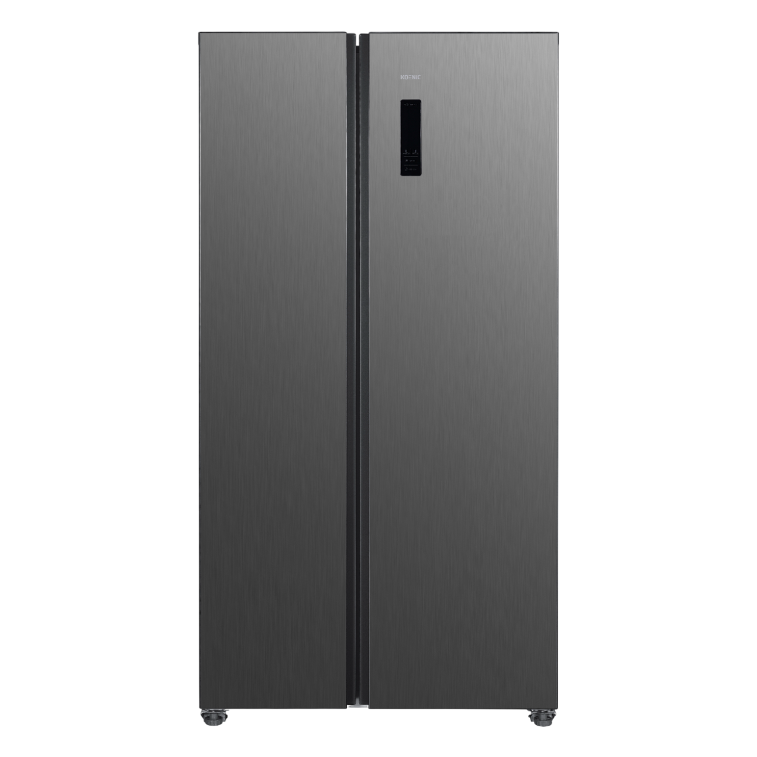 Een grijze Koenic-koelkast naast elkaar op een zwarte achtergrond. Het heeft een digitaal display. Twee deuren met handgrepen.