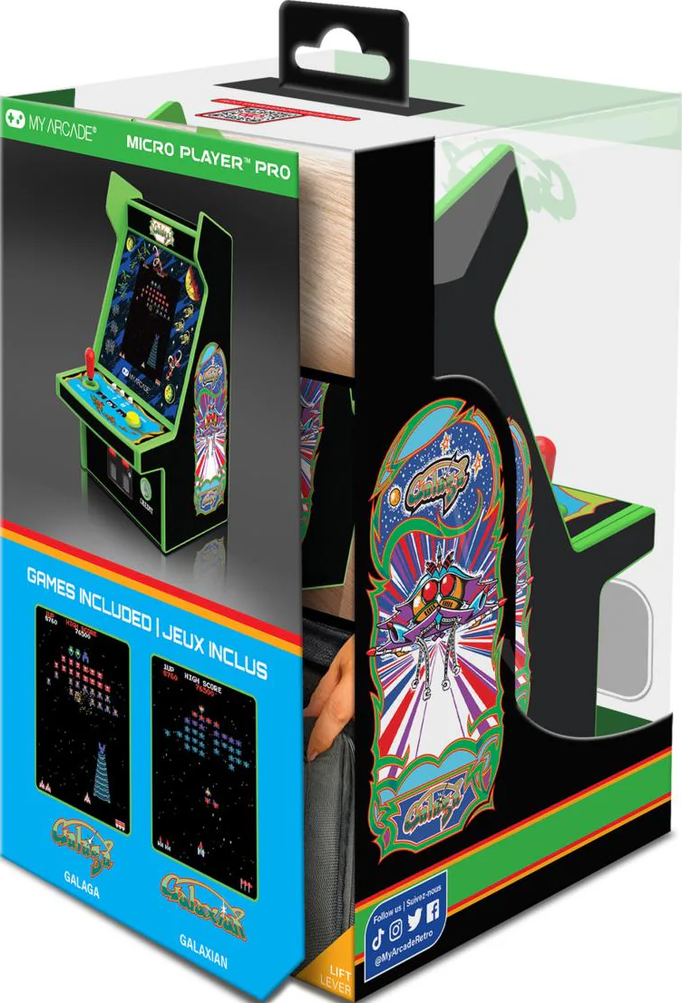 Eine Micro Player Pro Arcade-Spielbox. Enthält Galaga- und Galaxian-Spielbildschirme. Die Box hat einen Griff und ein farbenfrohes Design.