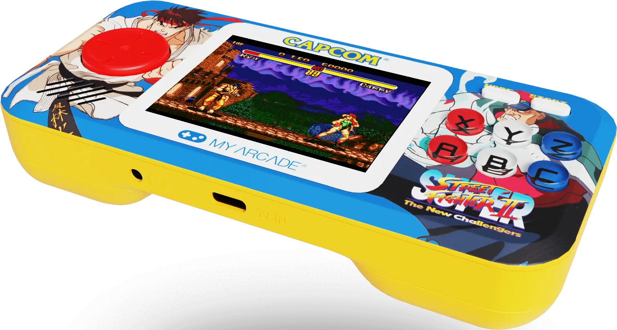 Une console de jeu portable Street Fighter II jaune et bleue. Elle a un écran affichant une scène de combat et des boutons pour jouer.