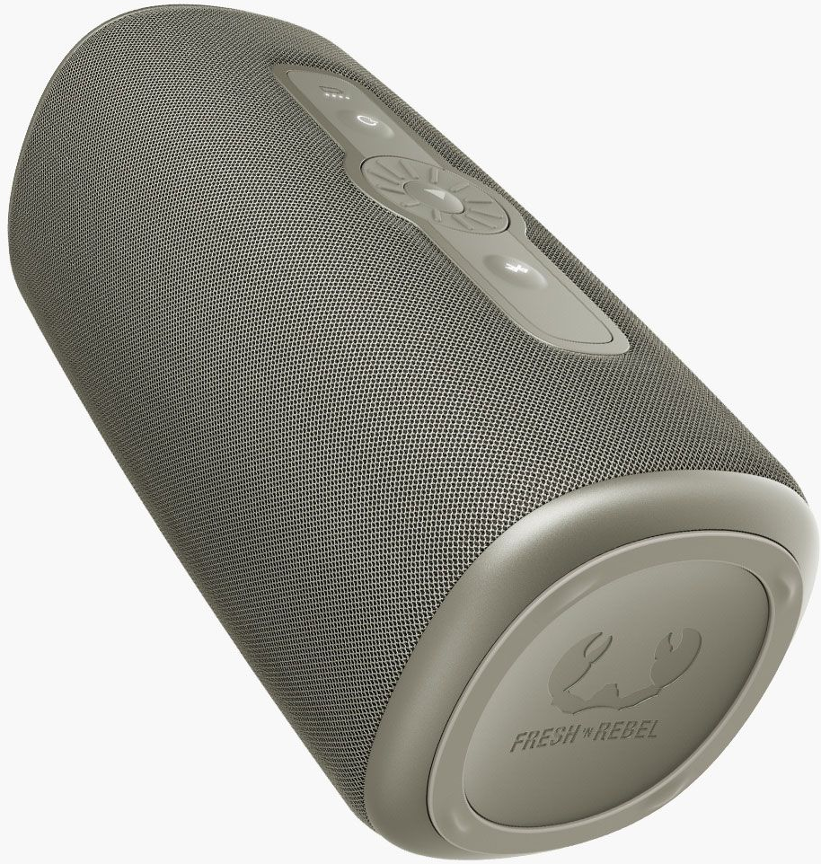 Un haut-parleur cylindrique kaki. Il possède des boutons de commande sur le dessus. Le bas porte le nom et le logo de la marque.