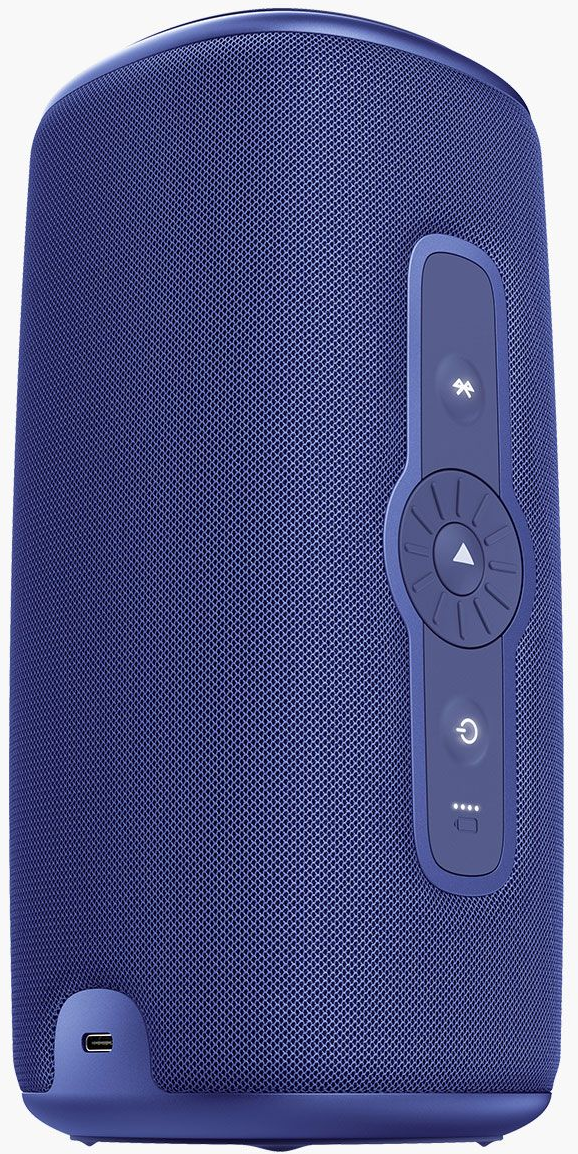 Gros plan sur un haut-parleur bleu. Il possède des boutons de commande sur le côté. Le haut-parleur a une texture en maille et un port de charge.