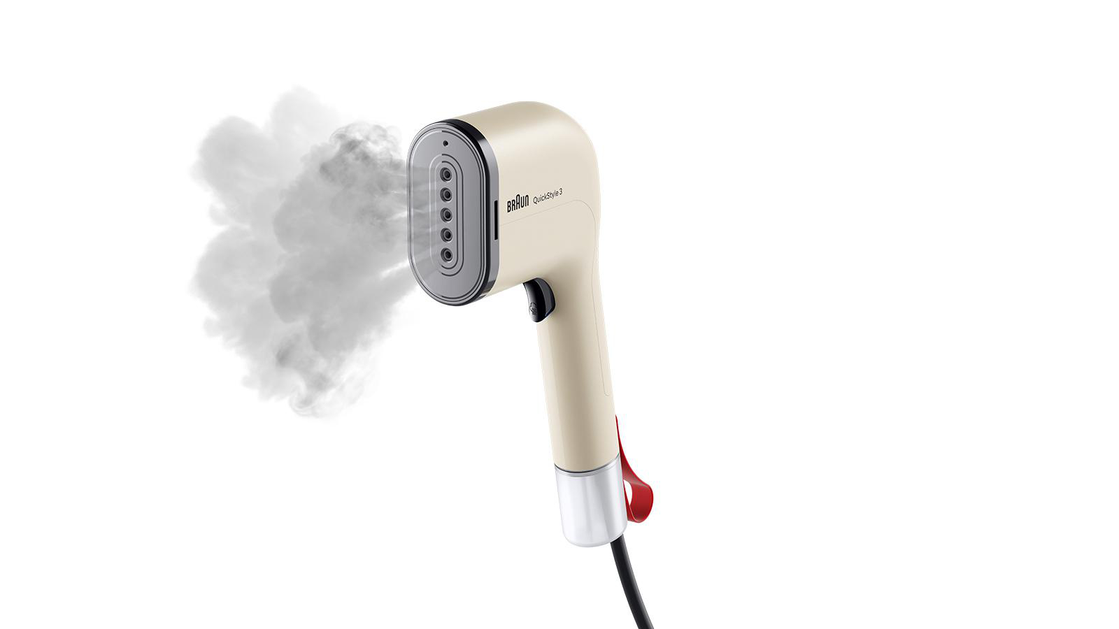 Ein cremefarbener Braun QuickStyle 3 Steamer, der Dampf abgibt. Er hat ein schwarzes Kabel und rote Akzente auf weißem Hintergrund.
