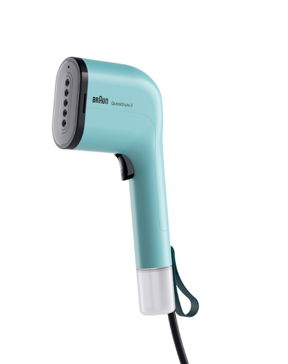 Ein türkisfarbener Handdampfer Braun QuickStyle 3. Er hat einen schwarzen Kopf mit Dampflöchern, einen schwarzen Auslöser und eine weiße Basis.