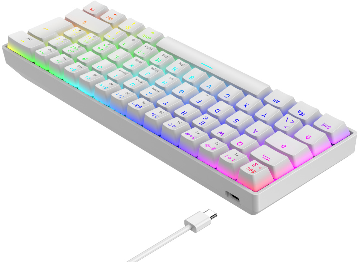 Weiße Tastatur mit farbigen beleuchteten Tasten und einem angeschlossenen USB-C-Kabel. Tasten sind beschriftet.