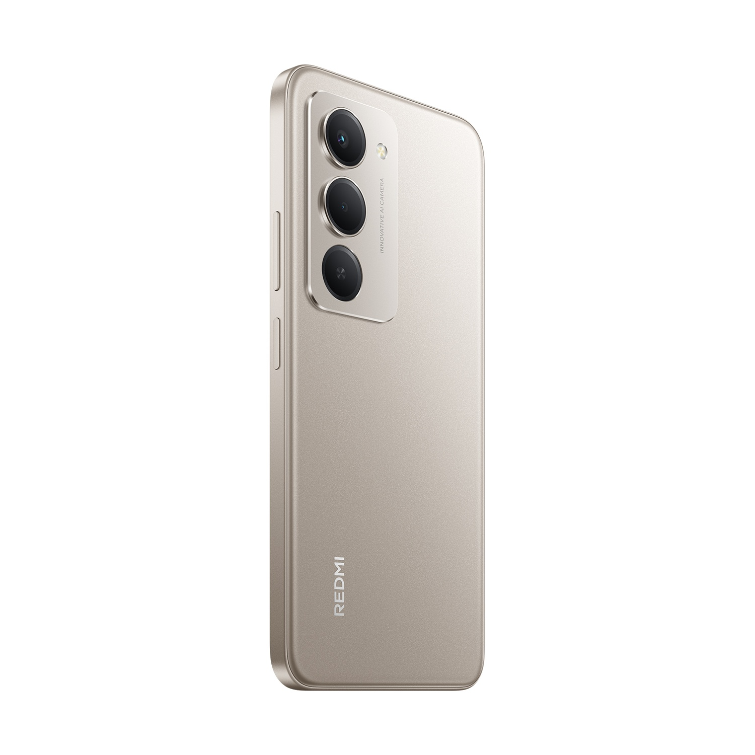 Un telefono Redmi dorato con tre obiettivi e un flash sul retro. Il telefono è angolato verso lo spettatore.