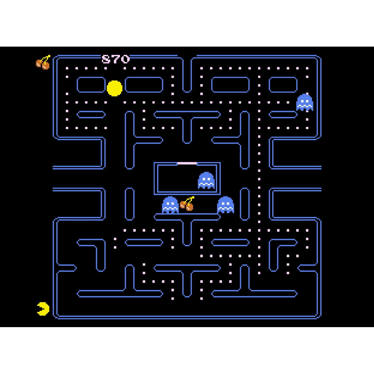Schermata di gioco di Pac-Man. Pac-Man giallo in un labirinto con fantasmi e punti. Punteggio: 870. Ciliegie nell'angolo in alto a sinistra.