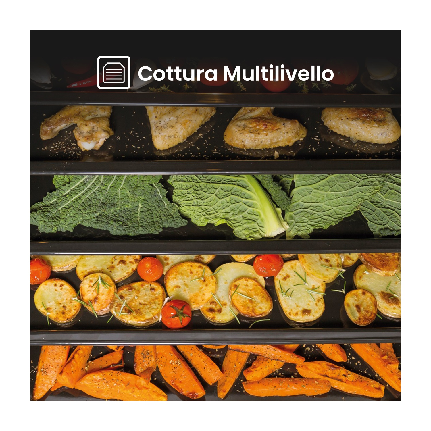 Un forno mostra la cottura multilivello. Pollo, cavolo, patate, pomodori e patate dolci sono cotti su teglie separate.