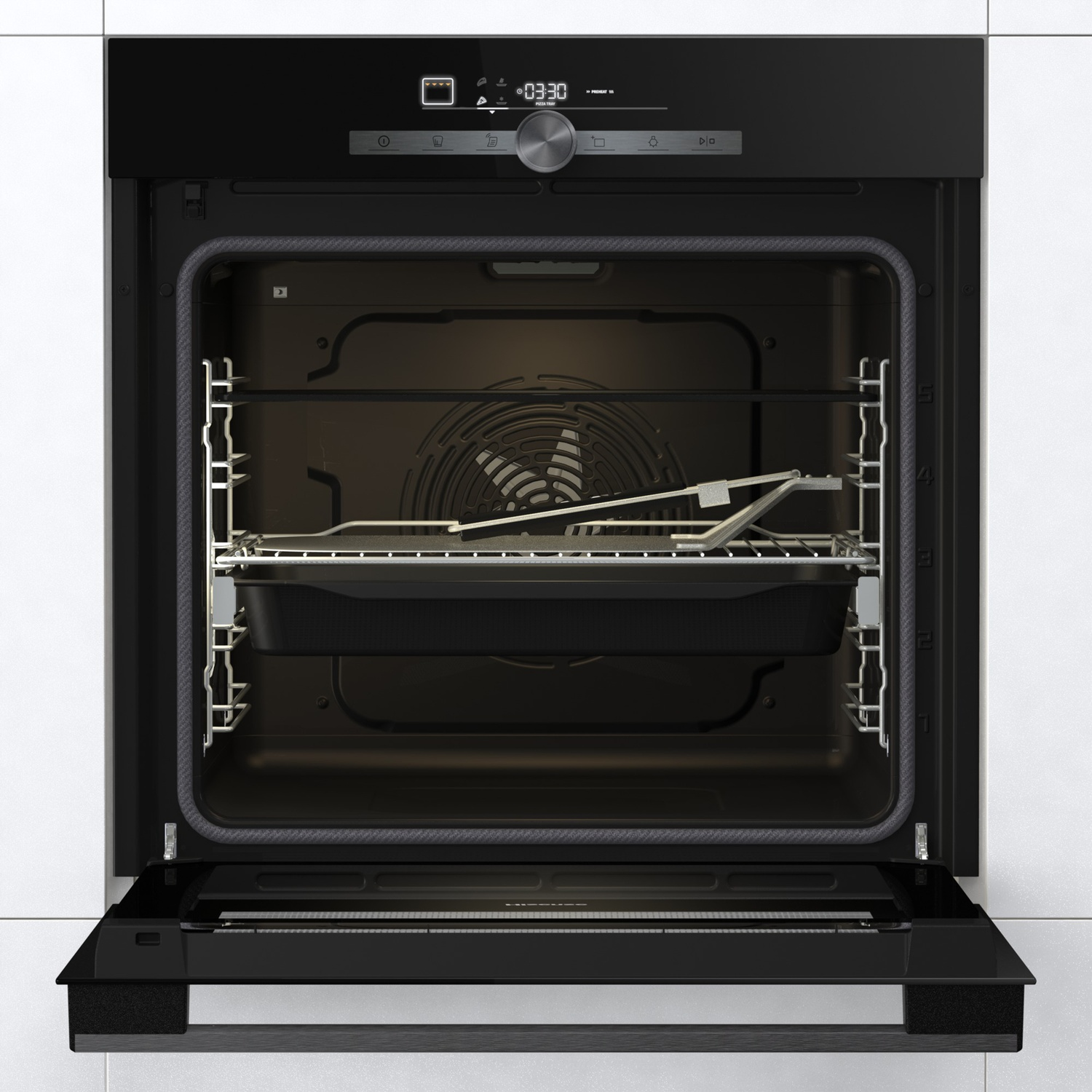 Forno nero aperto con griglia e vassoio interni. Il display digitale mostra l'ora. Lo sportello del forno è aperto, rivelando l'interno e la ventola.