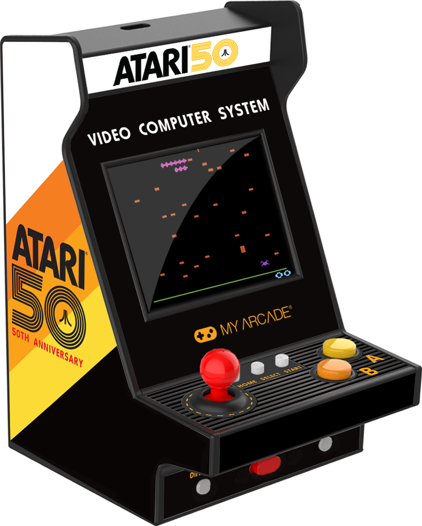 Une borne d'arcade Atari pour le 50e anniversaire. Elle a un écran affichant un jeu. Elle a un joystick et des boutons. Le meuble est noir et jaune.