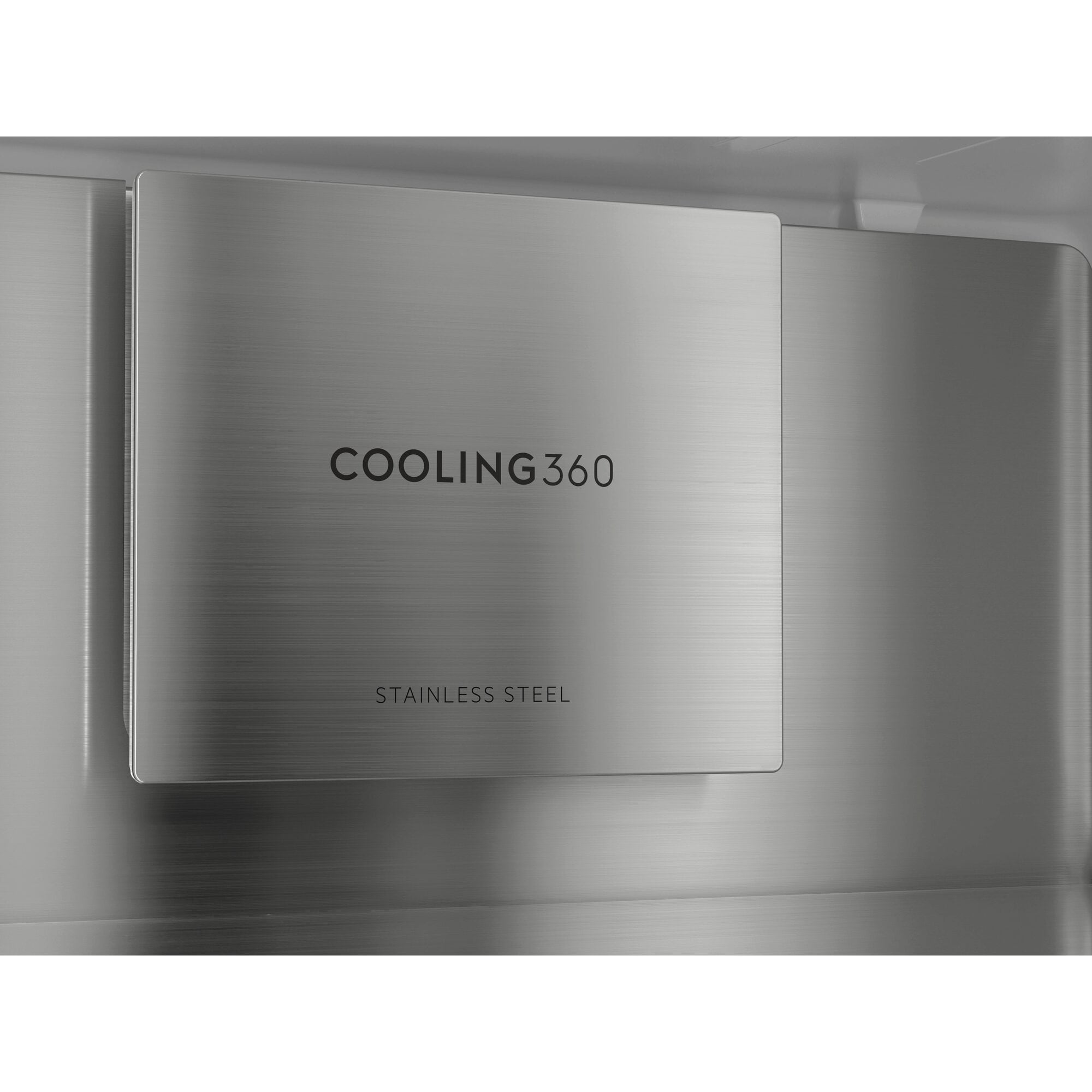 Nahaufnahme einer Edelstahlplatte mit dem Text 'COOLING360' und 'EDELSTAHL'.