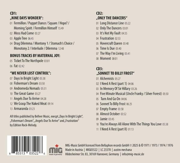Rückseite einer CD mit Titellisten für drei CDs, einschließlich Albumtitel und Songzeiten. Der Barcode ist sichtbar.