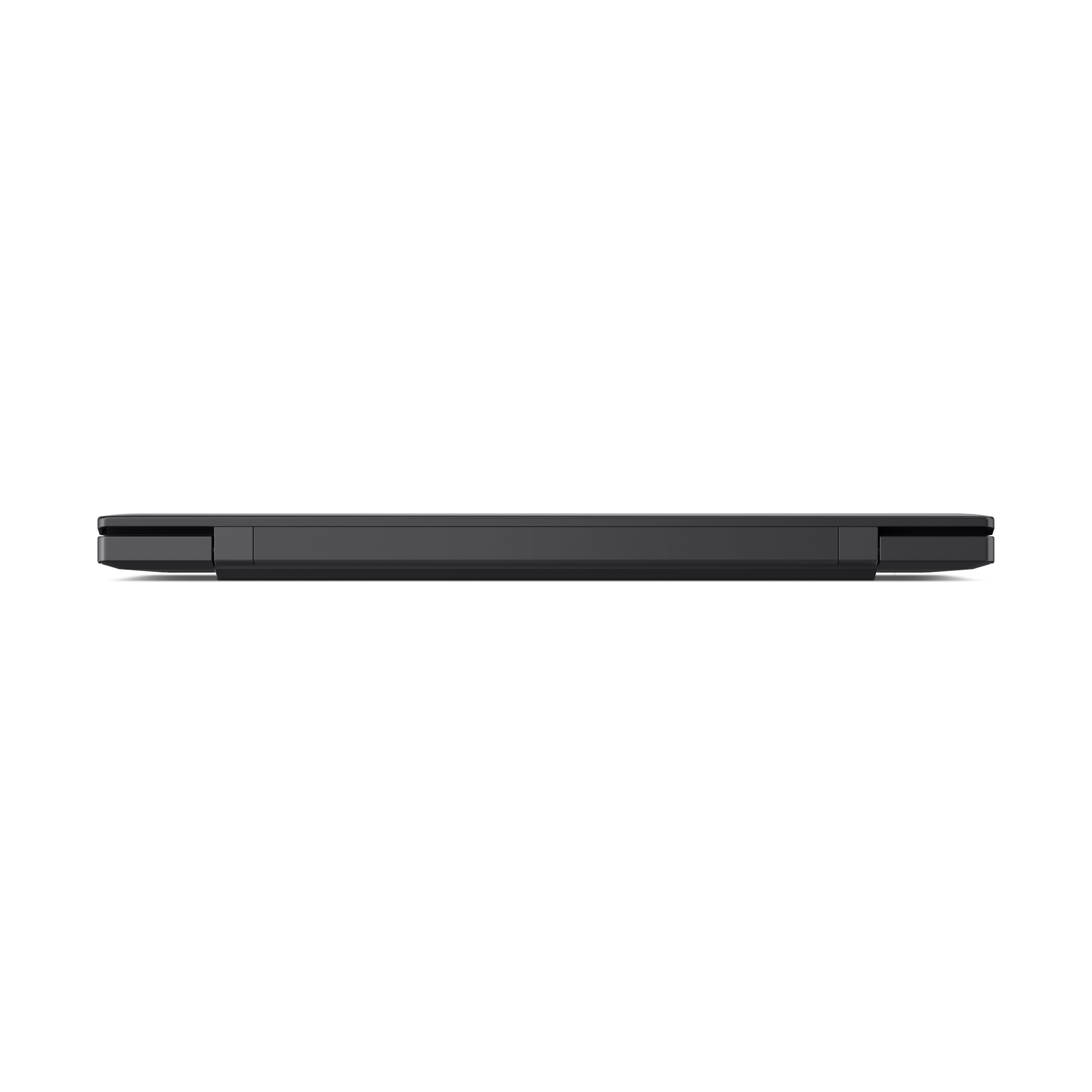 Ein geschlossener, dunkelgrauer Laptop ist von der Seite vor schwarzem Hintergrund zu sehen.