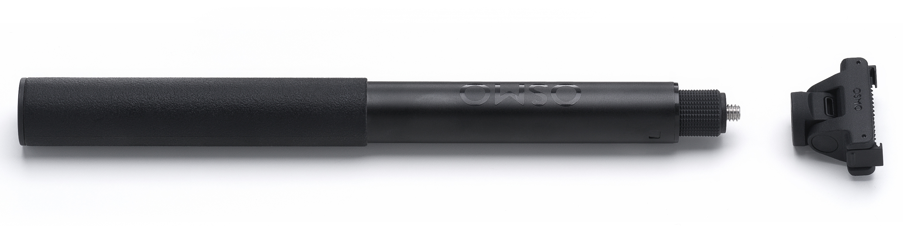 Czarny wysięgnik i uchwyt do kamery Osmo na białym tle. Wysięgnik ma teksturowany uchwyt i logo Osmo.