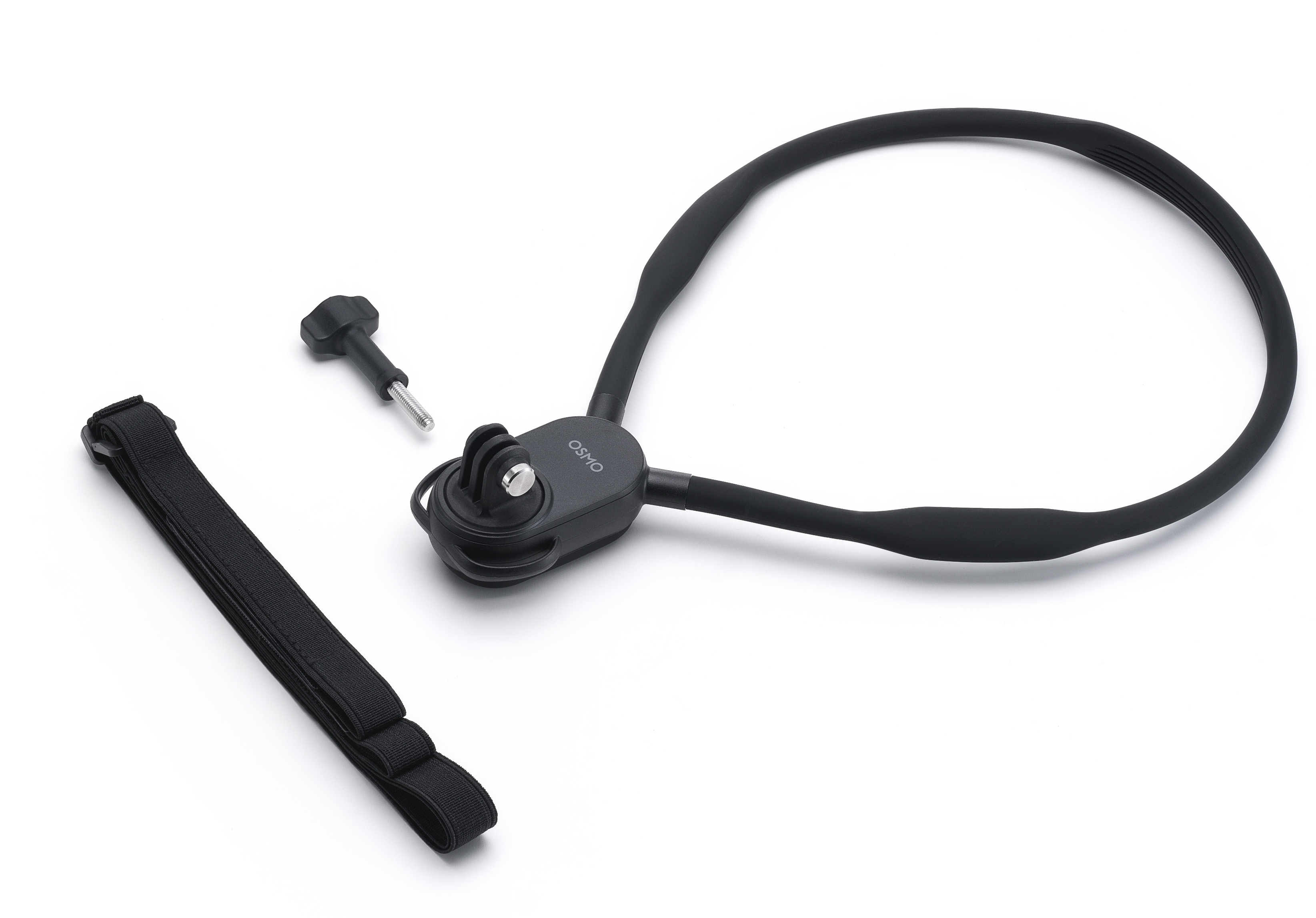 Czarny uchwyt na szyję Osmo z paskiem, śrubą i mocowaniem kamery. Białe tło. Widoczne logo Osmo.