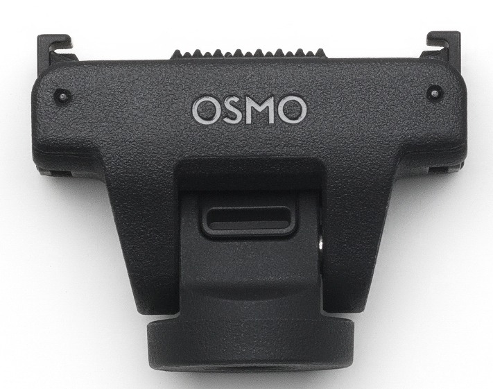 Czarny dodatek do aparatu Osmo. Ma logo Osmo, prostokątne gniazdo i dwa punkty mocowania. Jest na białym tle.