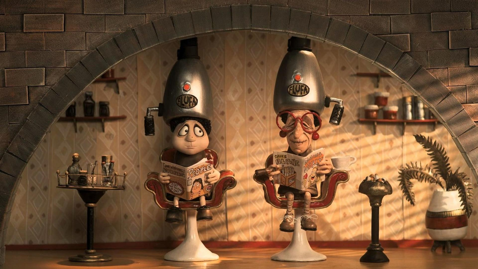 Zwei Figuren sitzen unter Haartrocknern und lesen Zeitschriften. Die Szene spielt in einem Salon mit Backsteinbögen und dekorativen Elementen.