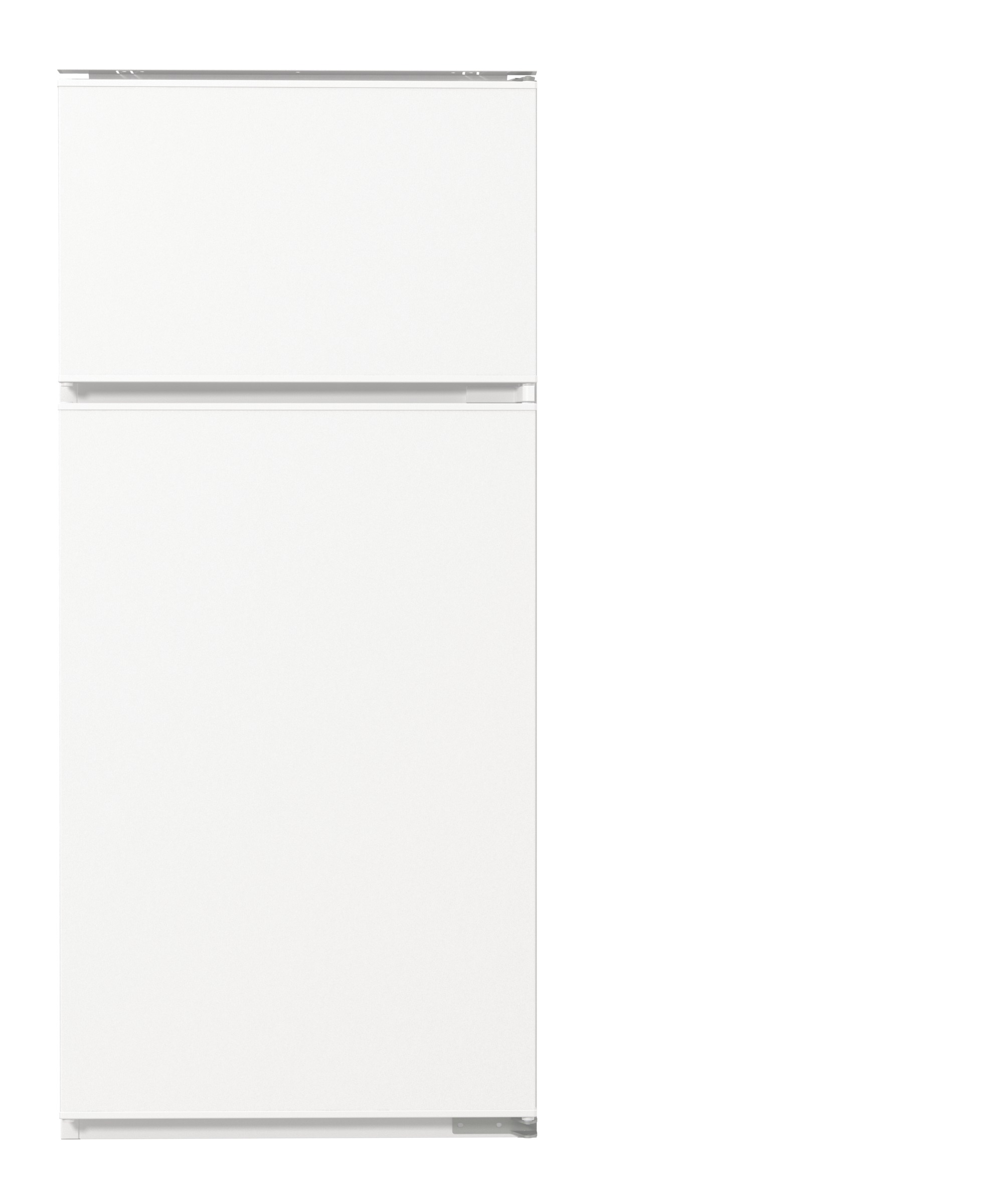 Ein weißer Kühlschrank steht aufrecht. Er hat ein oberes Gefrierfach und einen unteren Kühlteil.