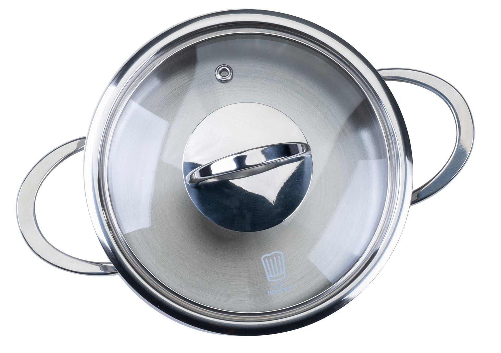 Ein Kochtopf aus Edelstahl mit Glasdeckel. Der Deckel hat einen Griff und eine kleine Entlüftung. Der Topf hat zwei Griffe.