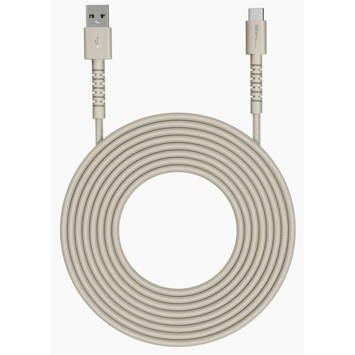 Câble de chargement beige USB-A vers USB-C. Le câble est enroulé en forme circulaire. Connecteurs à chaque extrémité, avec la marque sur l'un.