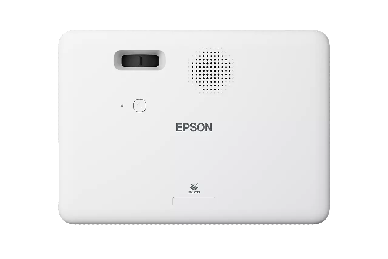 Fehér Epson projektor. Van rajta lencse, hangszóró lyukak, bekapcsológomb és az Epson logó.